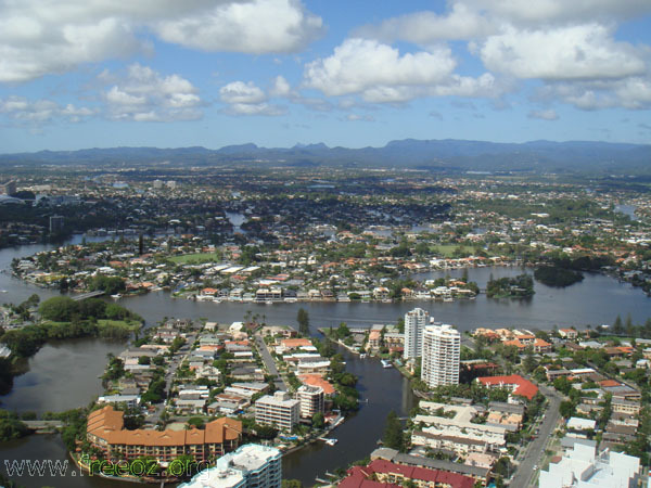 city view of surfers paradies b h.JPG